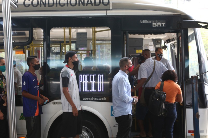 Feriado de 9 de julho em São Paulo altera funcionamento de serviços
