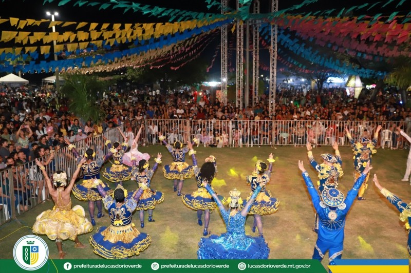 Famílias luverdenses celebram arraiá promovido pela Gestão Miguel Vaz