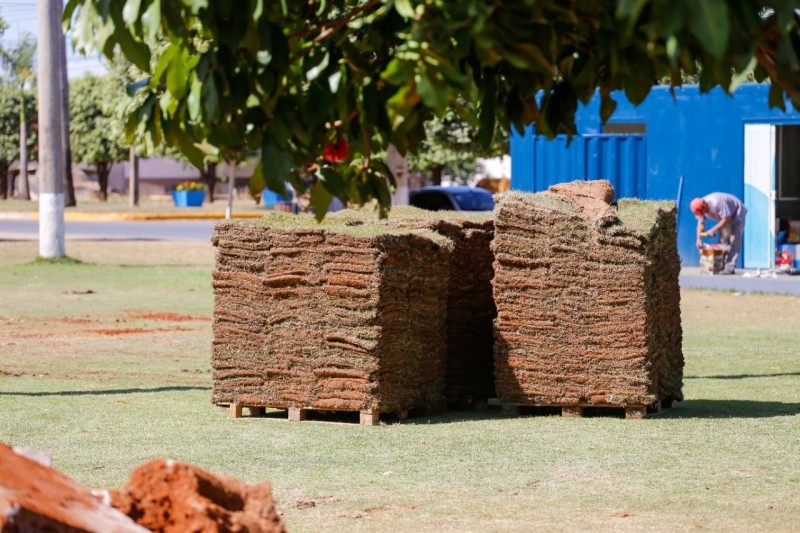 Praça do Bandeirantes passa por reforma pela Secretaria de Esporte e Lazer