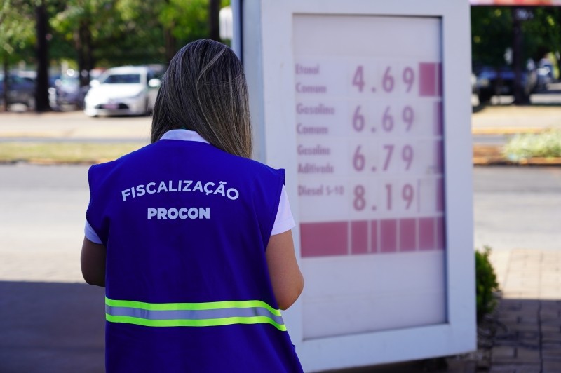 Procon inicia fiscalização em postos de combustíveis de Lucas do Rio Verde