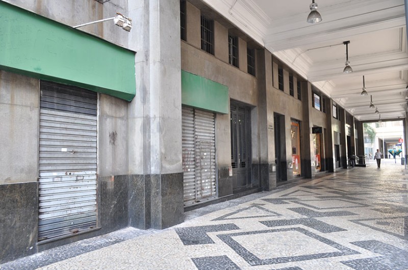 Lei facilita mudança de destinação de prédios, salas comerciais e apartamentos