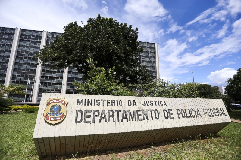 PF faz operação contra tráfico internacional de drogas