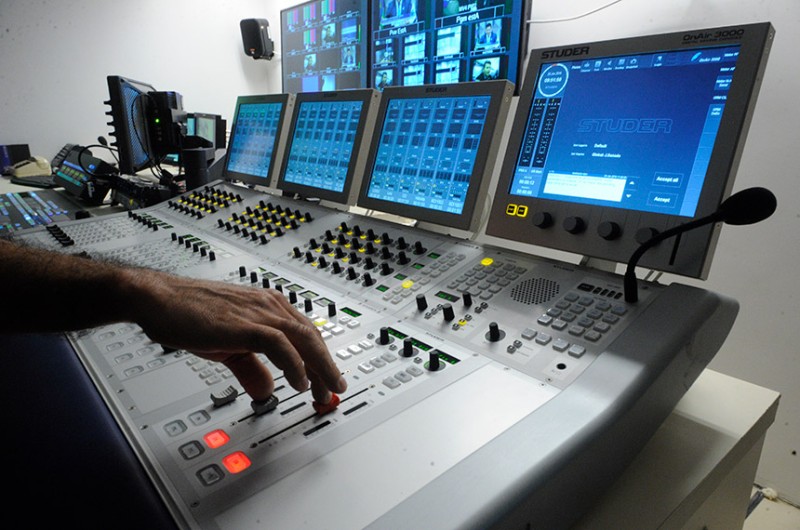 TVs e rádios comerciais agora podem vender toda a programação