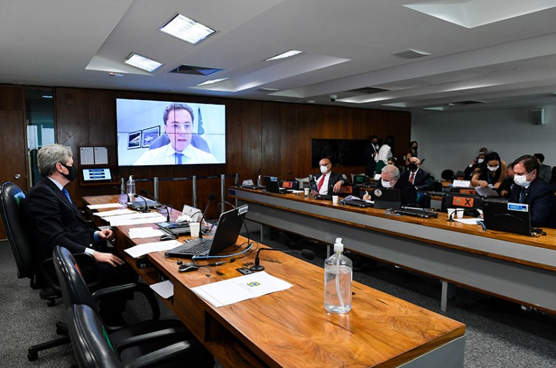 Avança projeto que amplia lista de distribuidoras de energia com direito a subvenção