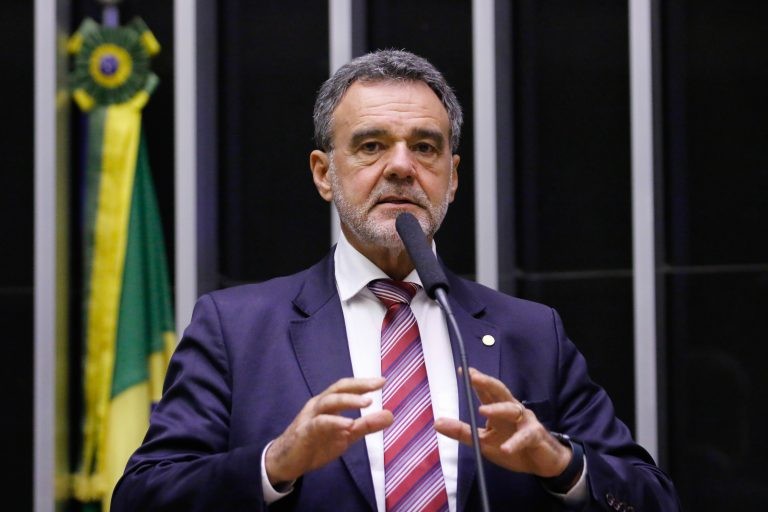 Projeto cria o Conselho Federal de Física