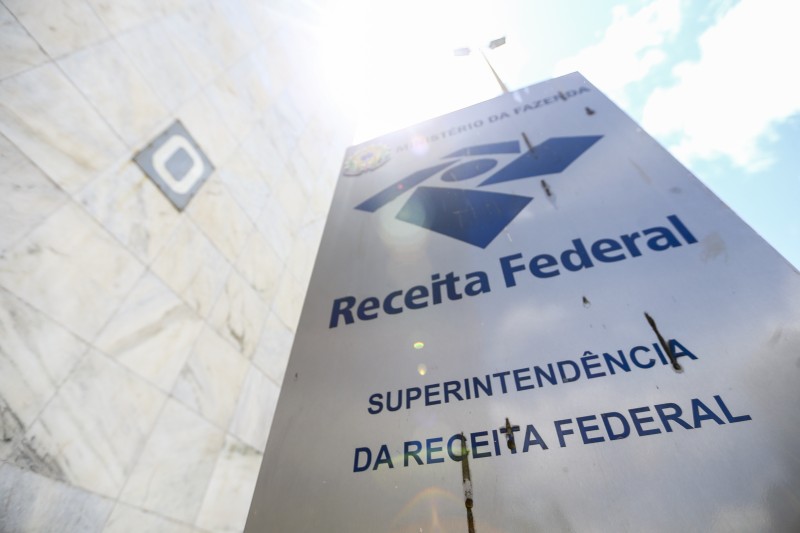 Receita Federal alerta sobre golpes aplicados via internet