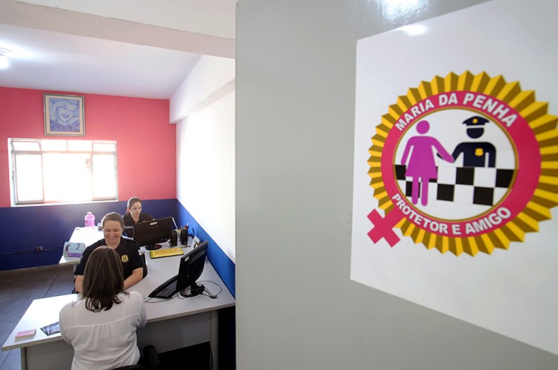 Projeto busca garantir medidas protetivas da Lei Maria da Penha