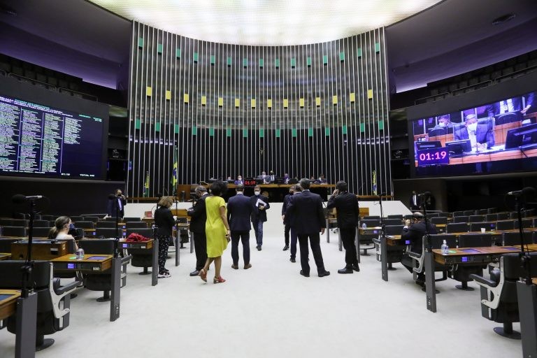 Câmara realiza hoje sessão para votar novo Código Eleitoral