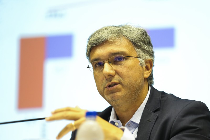 Auxílio Brasil de 2023 deverá ser de R$ 400, diz secretário do Tesouro