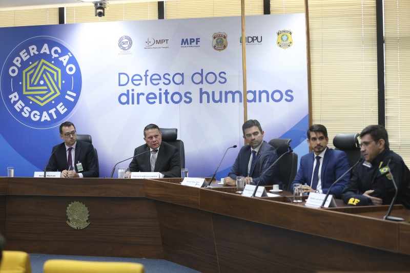 Operação resgata 377 trabalhadores de condições análogas à escravidão