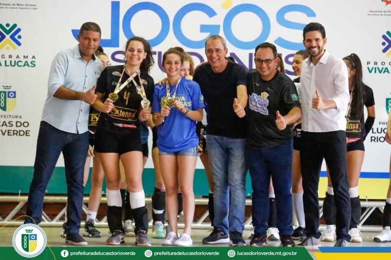 Organização dos Jogos Estudantis é elogiada pelo prefeito Miguel Vaz durante entrega de medalhas