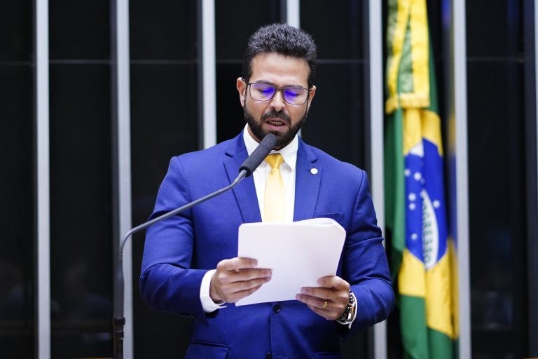 Aprovado texto-base de MP que muda análise de concessão de benefícios pelo INSS; acompanhe