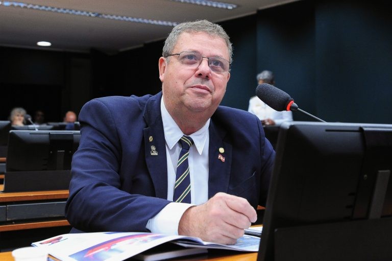 Comissão aprova projeto que autoriza reservista das Forças Armadas como voluntário na PM e nos bombeiros