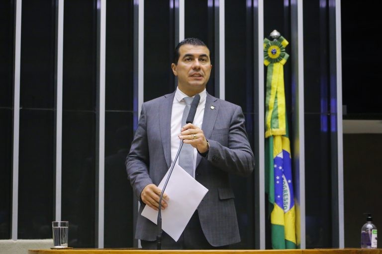 Projeto facilita ajuste em declaração do Imposto de Renda de pessoas físicas