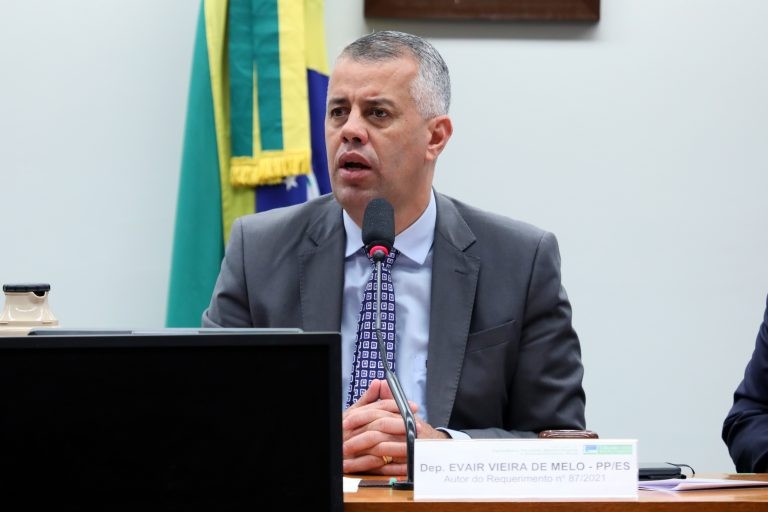 Comissão aprova projeto que permite represamento de pequenos cursos d'água para irrigação