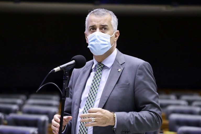 Comissão aprova projeto que proíbe bloqueio orçamentário de recursos de cinco instituições federais