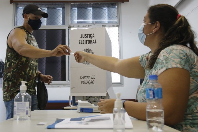 Habilitação para voto em trânsito se encerra nesta quinta-feira