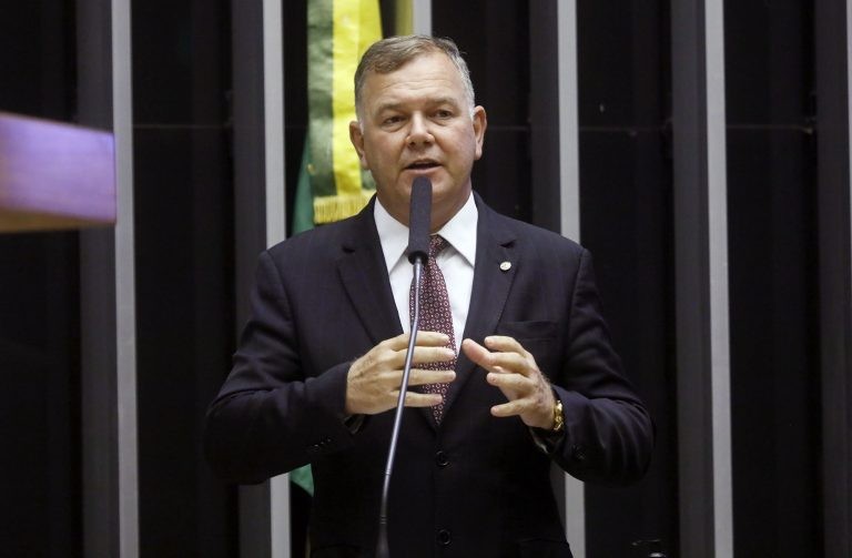 Projeto restringe direito de seguradora cobrar ressarcimento de terceiro que cause dano a segurado