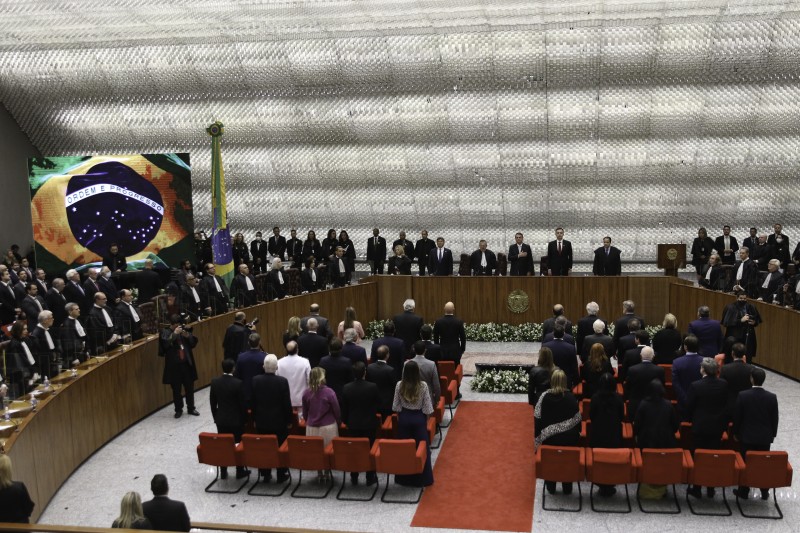 Ministra Maria Thereza toma posse na presidência do STJ