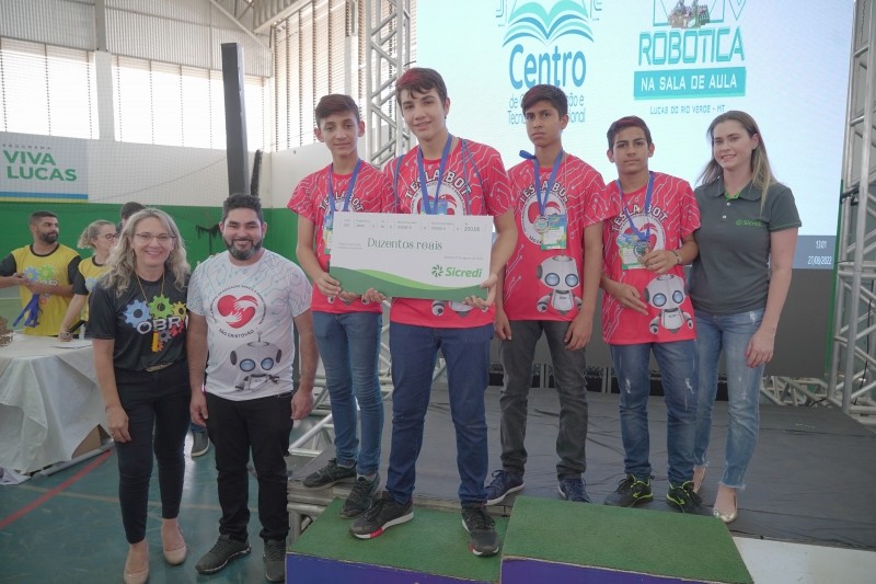 Alunos da Escola Municipal São Cristóvão se classificam para a etapa nacional da Olimpíada Brasileira de Robótica