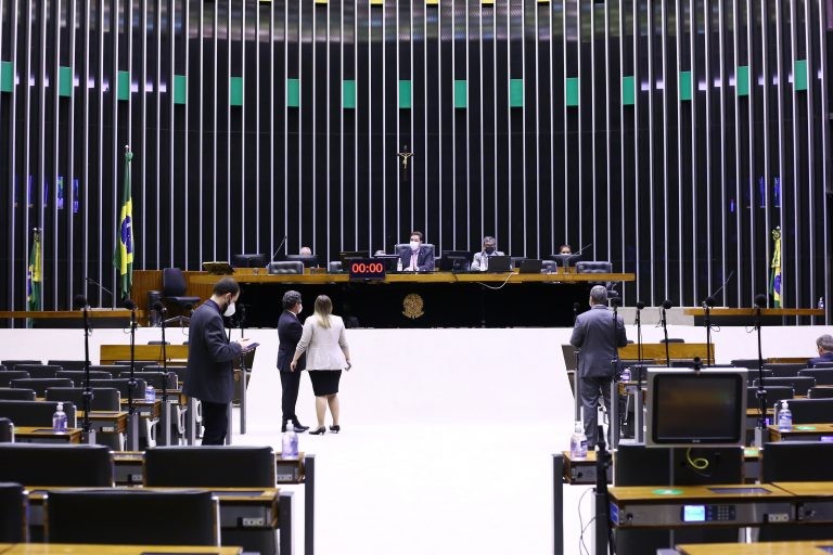 Câmara rejeita destaques e conclui votação da MP sobre fundos constitucionais