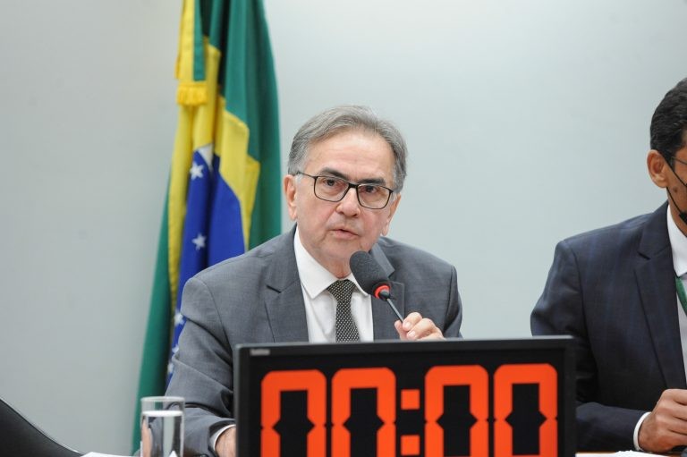 Projeto autoriza segurado especial a exercer atividade remunerada por até 180 dias por ano
