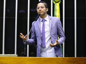 Projeto obriga escolas a contratar serviço de vigilância patrimonial