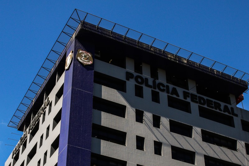 PF faz operação para combater tráfico internacional de cocaína