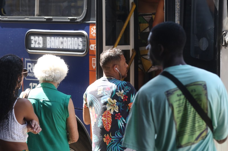 Covid-19: Brasil registra 8,7 mil casos e 73 mortes em 24 horas