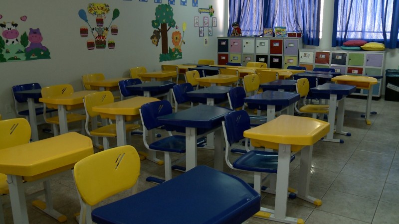 Pais podem negociar reajuste nas mensalidades com as escolas