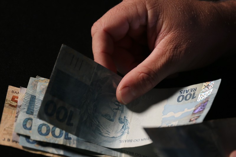 Auxílio Brasil é pago hoje a beneficiários com NIS de final 8