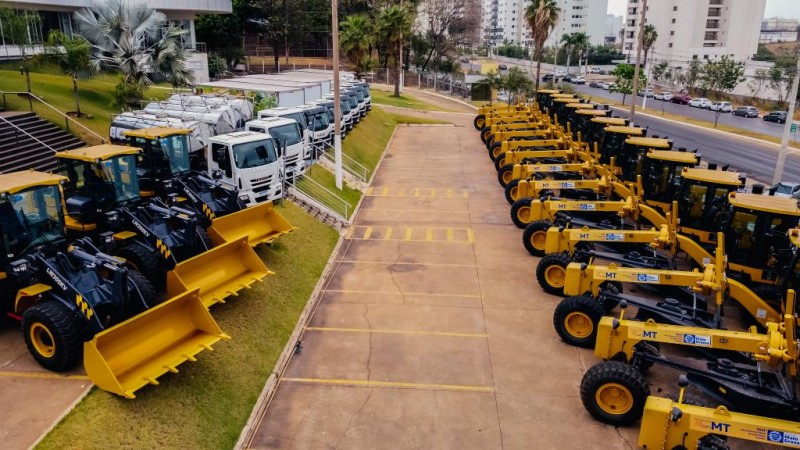 Governo de MT realiza maior entrega da história da agricultura familiar: R$ 106 milhões em equipamentos