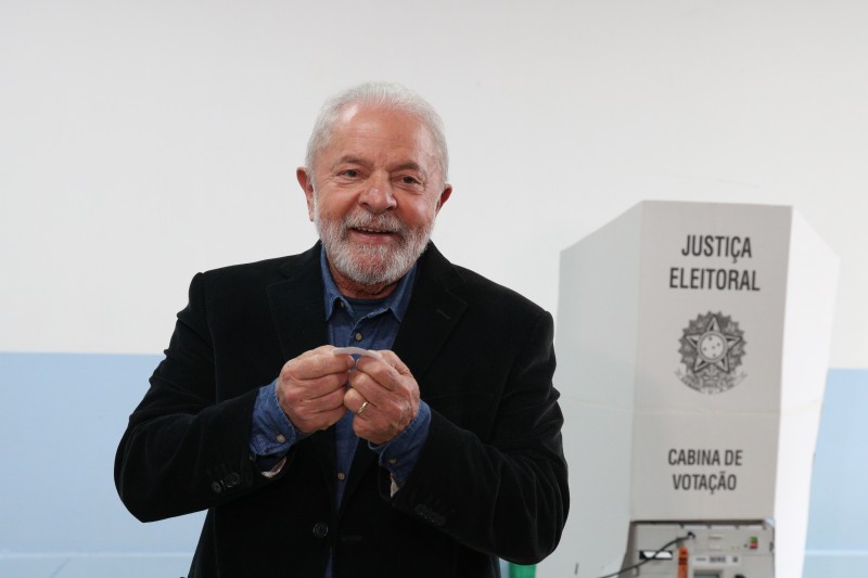 Lula vota em São Bernardo do Campo