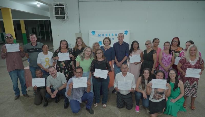 Muxirum alfabetiza mais 30 alunos da fase adulta em Lucas do Rio Verde