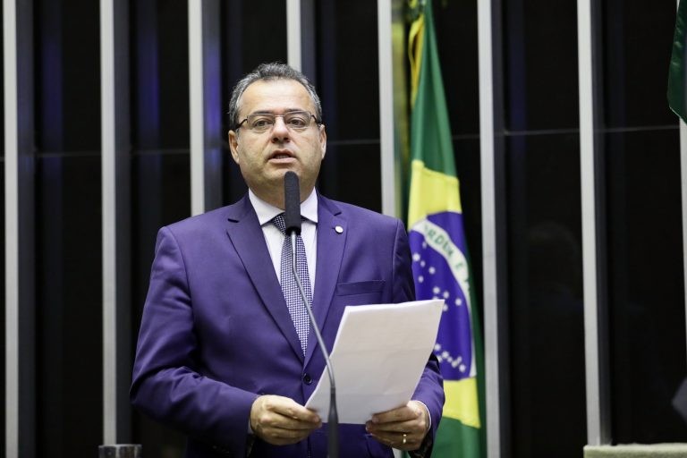 Comissão aprova plano de enfrentamento dos efeitos da pandemia na educação