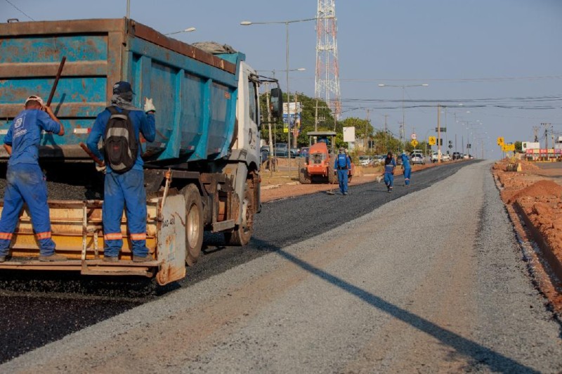 Obras na Avenida Archimedes Pereira Lima já estão com mais de 50% de sua execução
