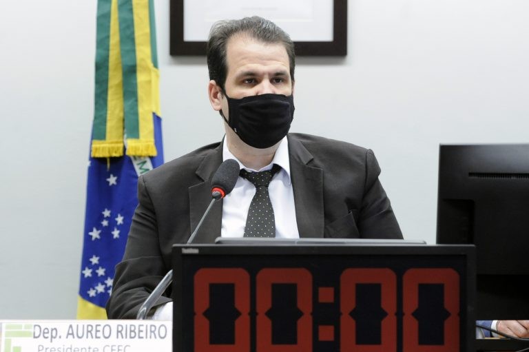 Comissão debate edital de 5G com ministro do TCU