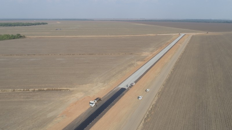 Linha 13 recebe primeiro trecho de asfalto pela Gestão Municipal