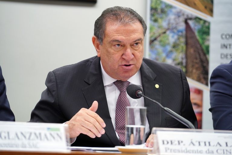 Deputado eleito mais antigo soma 8 legislaturas; outros 4 têm 7 legislaturas cada um