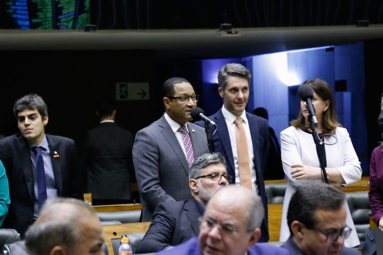 Proposta reserva a mulheres 5% das vagas para motoristas profissionais