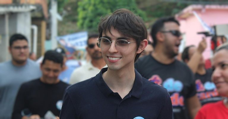 Vereador de Manaus é o deputado mais votado do País, em termos proporcionais; conheça os 50 mais votados