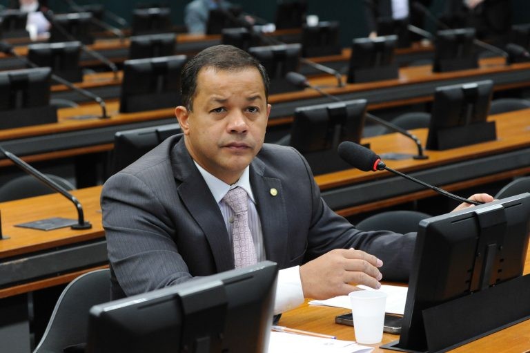 CCJ aprova comunicação em até 24 horas sobre maus-tratos a animais em condomínios