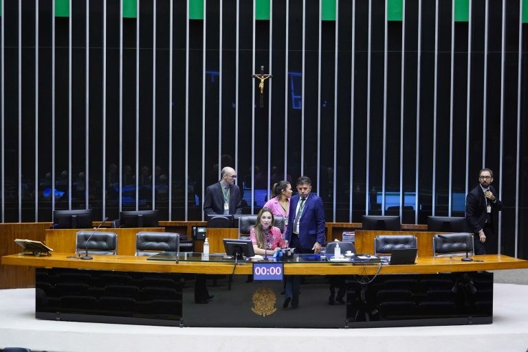 Câmara aprova projeto que destina R$ 2 bi às Santas Casas