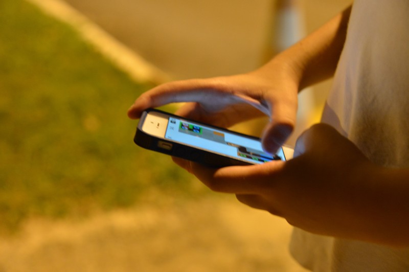 Guias orientam crianças e pais para uso seguro da internet