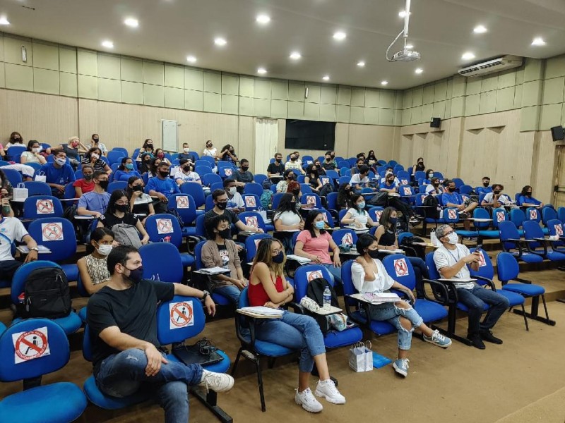 Estudantes de Cuiabá e Várzea Grande participam de aula preparatória da Seduc