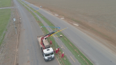 Prefeitura de Lucas do Rio Verde instala postes para iluminar as avenidas da Fé e dos Desbravadores