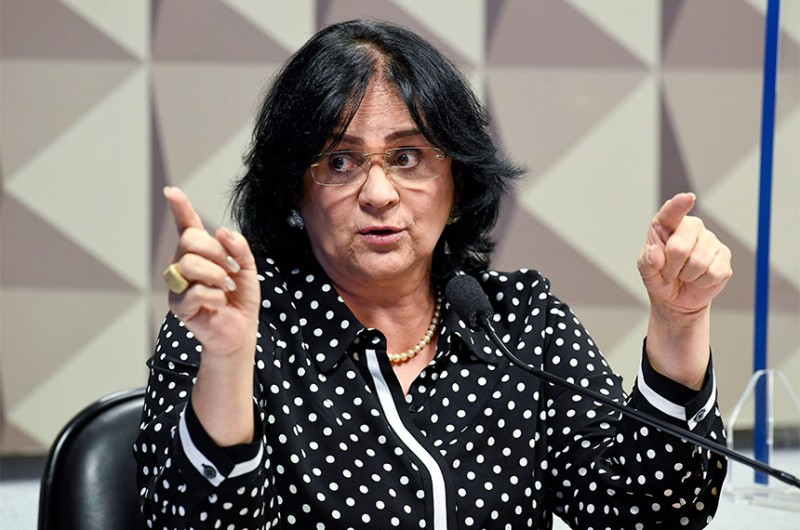 CDH pode convidar Damares a esclarecer denúncias de exploração sexual