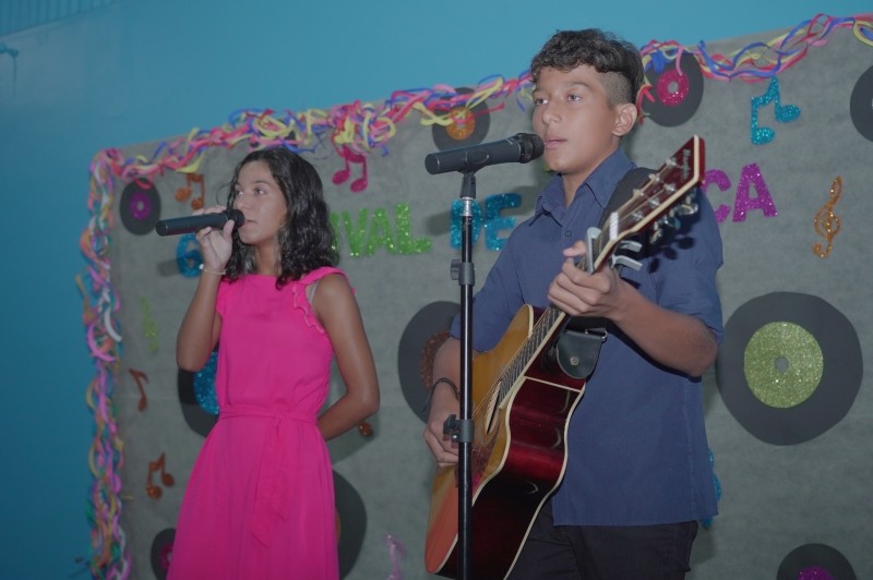 Estudantes soltaram a voz no 6° Festival de Música da Escola Municipal Eça de Queirós