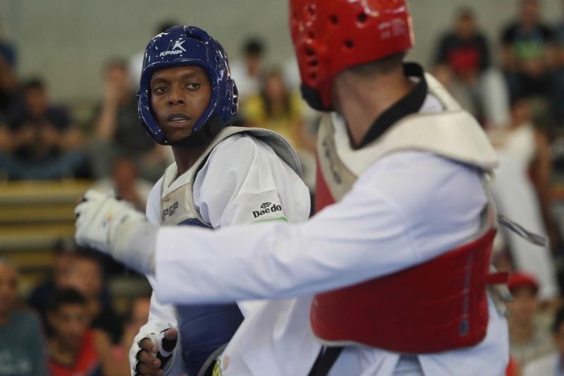 Maicon Andrade é bicampeão em Grand Prix de Taekwondo, na Inglaterra