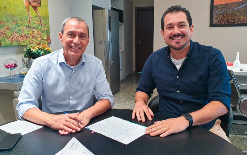 Prefeito Miguel Vaz sanciona maior projeto de qualificação da história do município